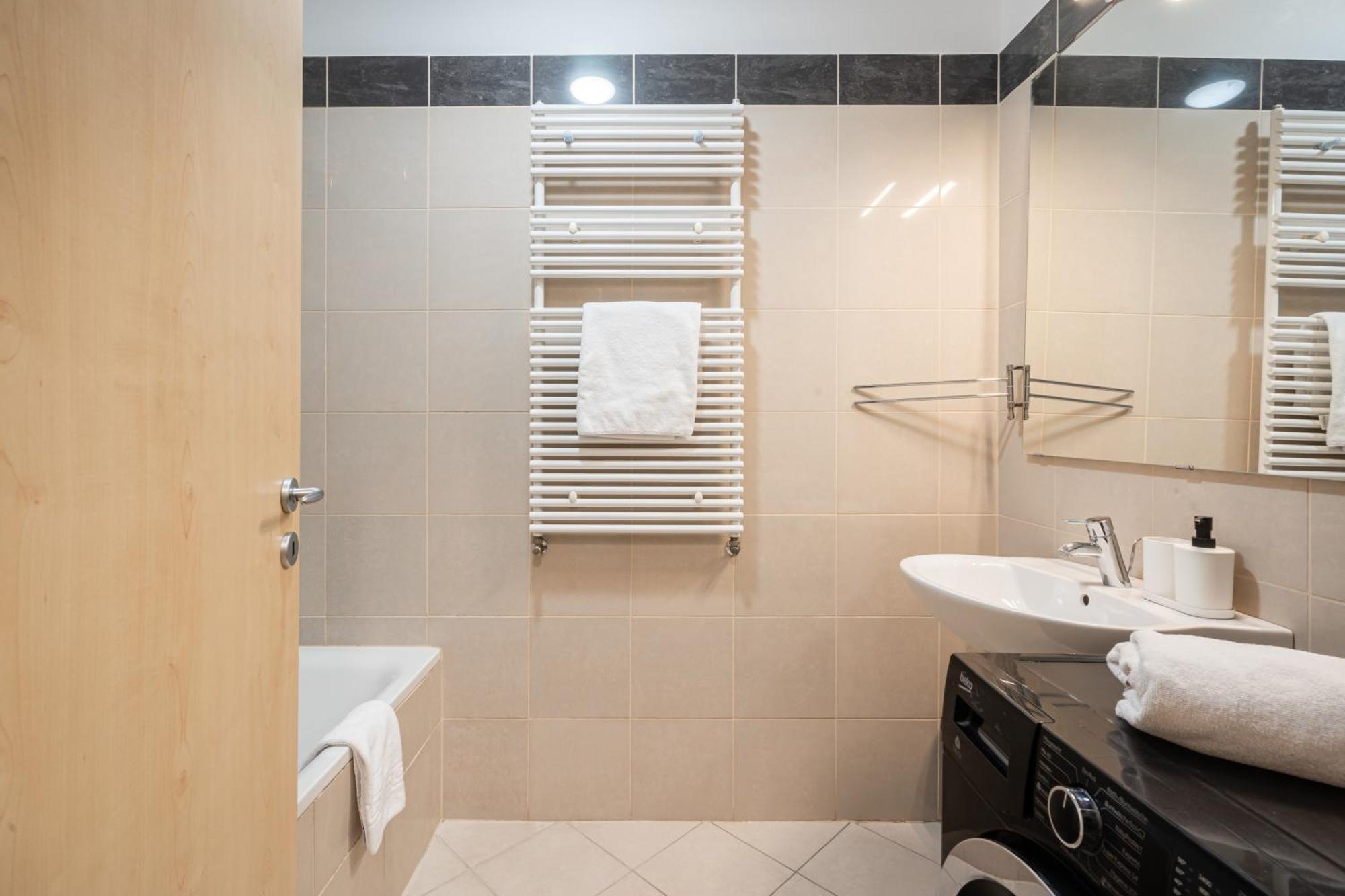 D16 - Gozsdu Garden Residence - Best Location By Bqa Βουδαπέστη Εξωτερικό φωτογραφία